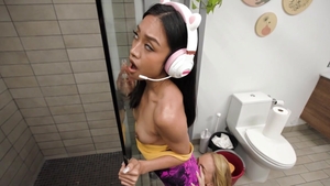 MomsLickTeens - Asian in the leggings cheating